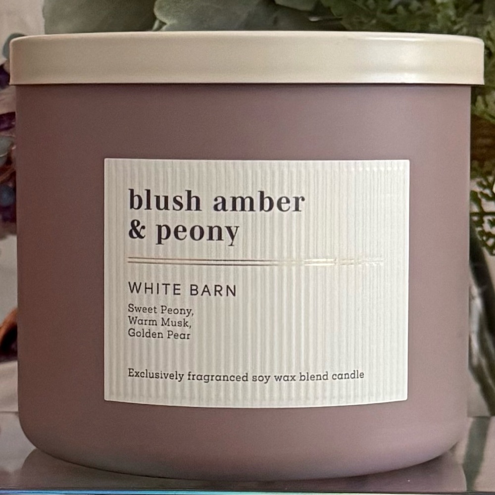 🆕🕯️ WHITE BARN BATH & BODY WORKS “BLUSH AMBER & PEONY” 3-WICK CANDLE.  NEW.